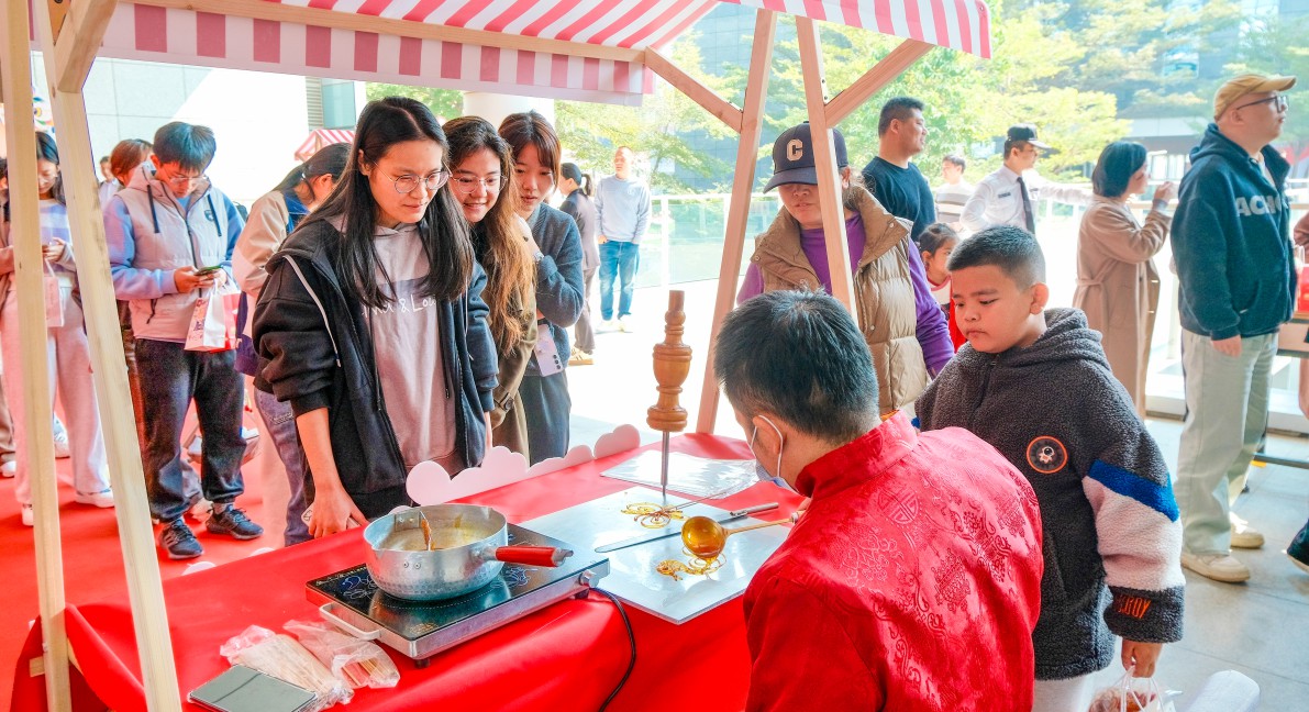 2025-公司网站展厅案例-4_P_63【6.1cm×3.3cm】